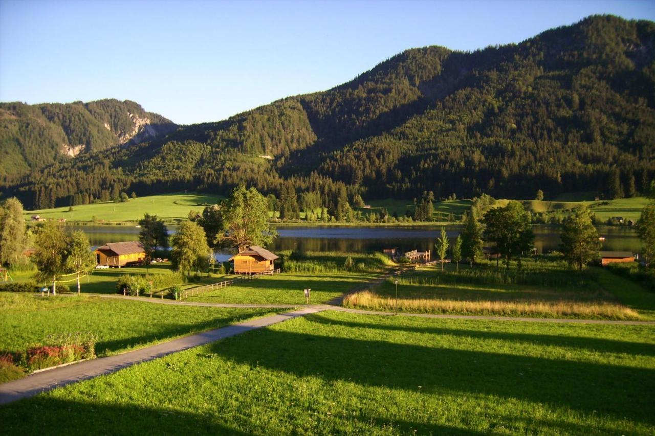 Hotel Haus Alpenfriede à Weissensee Extérieur photo