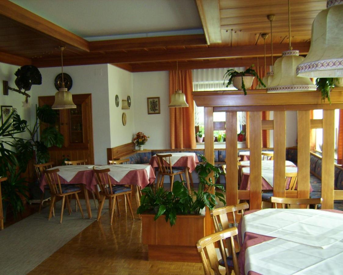 Hotel Haus Alpenfriede à Weissensee Extérieur photo